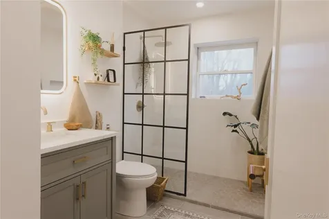 281 Falls Road Hudson NY 12534