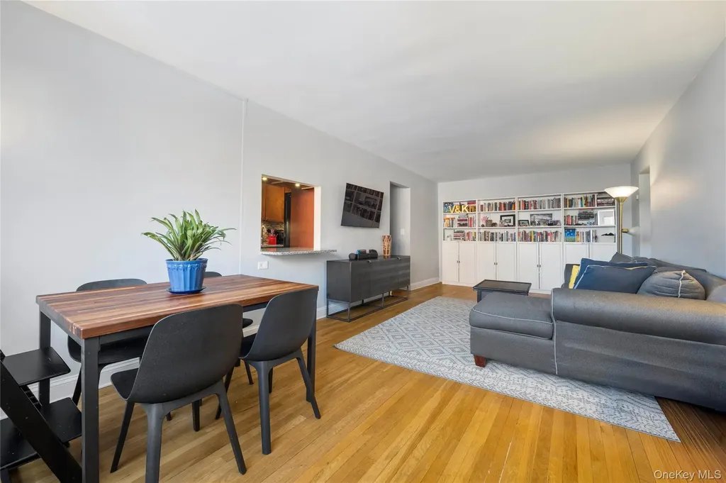 3475 Greystone Avenue Bronx NY 10463