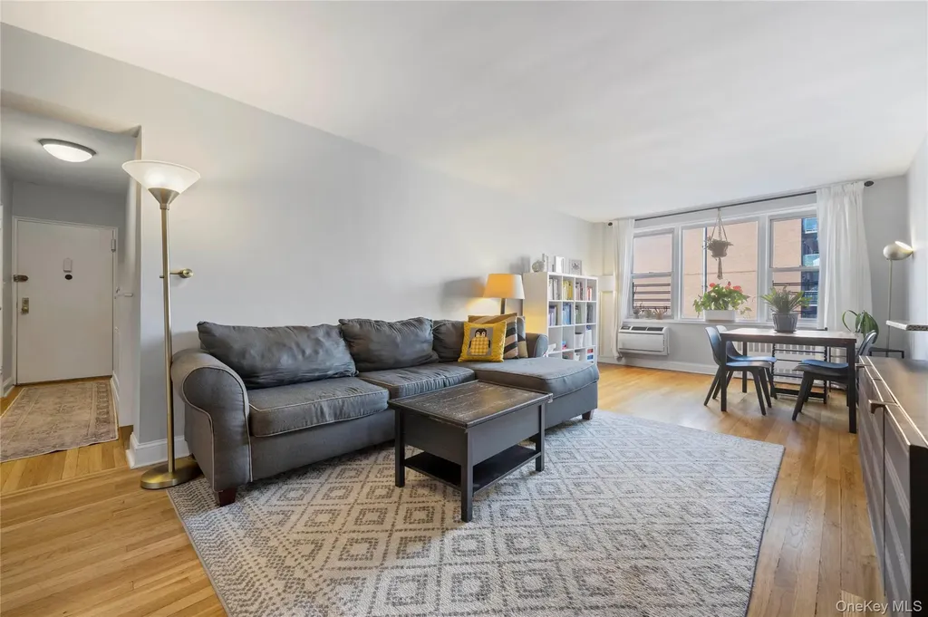 3475 Greystone Avenue Bronx NY 10463