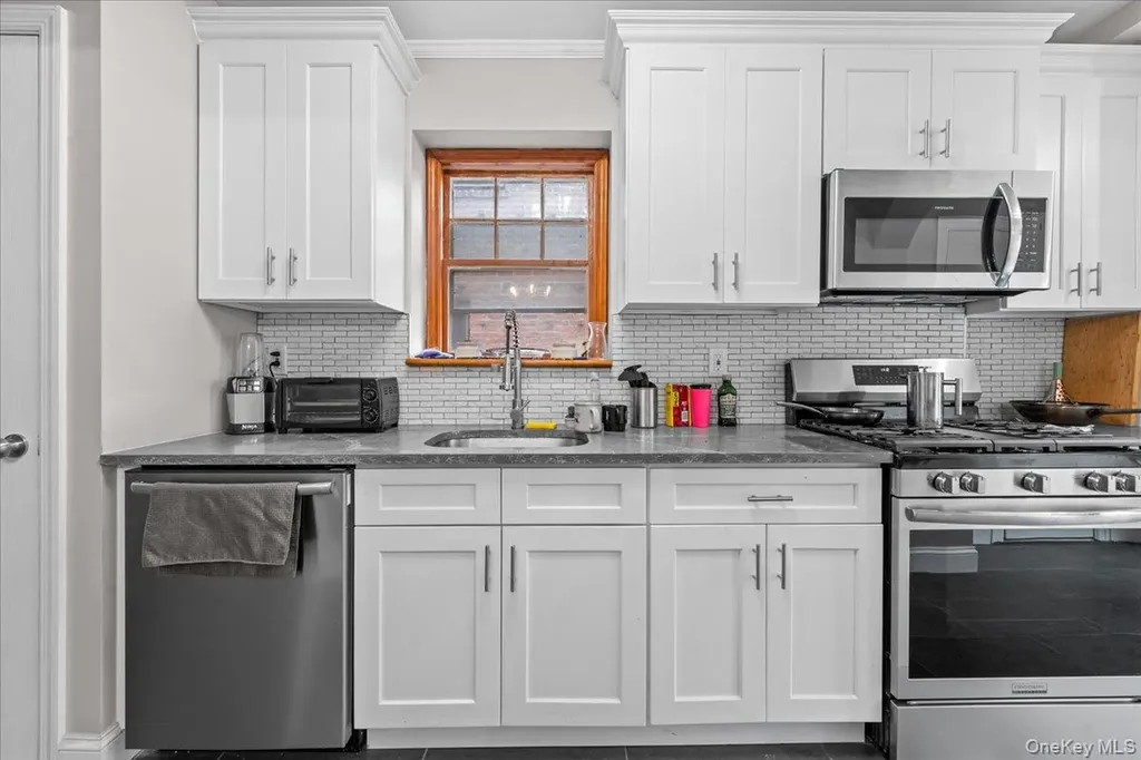 128 Kimball Terrace Yonkers NY 10704