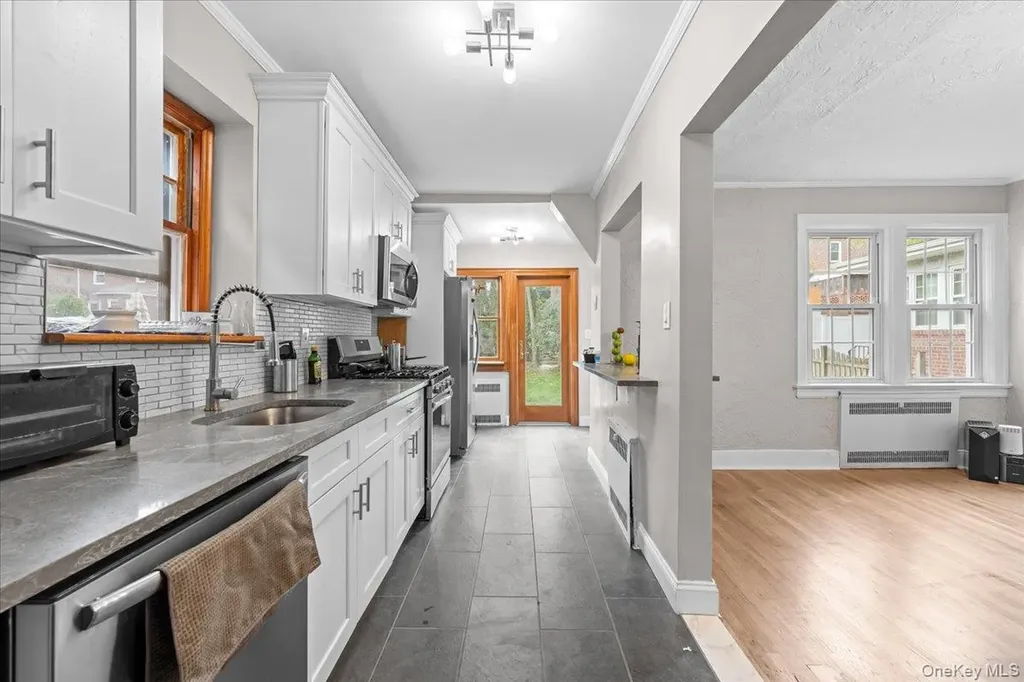 128 Kimball Terrace Yonkers NY 10704