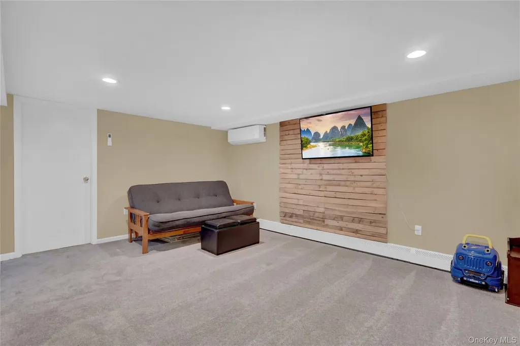 57 Roosevelt Drive Bethpage NY 11714