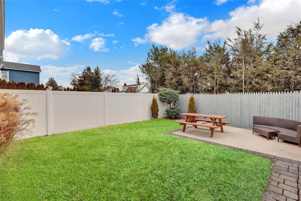 57 Roosevelt Drive Bethpage NY 11714