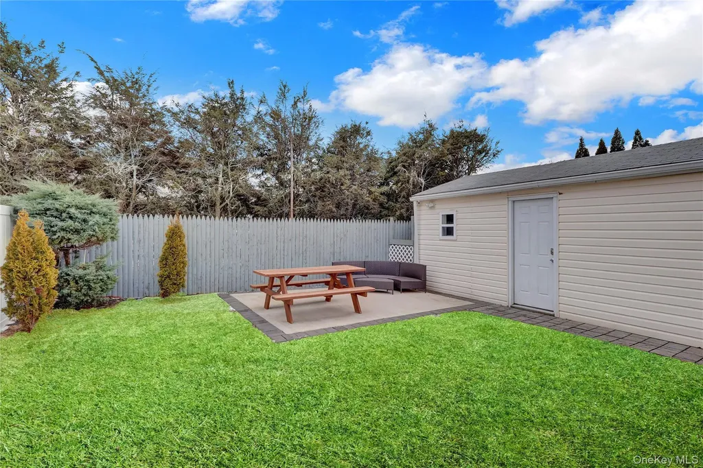 57 Roosevelt Drive Bethpage NY 11714