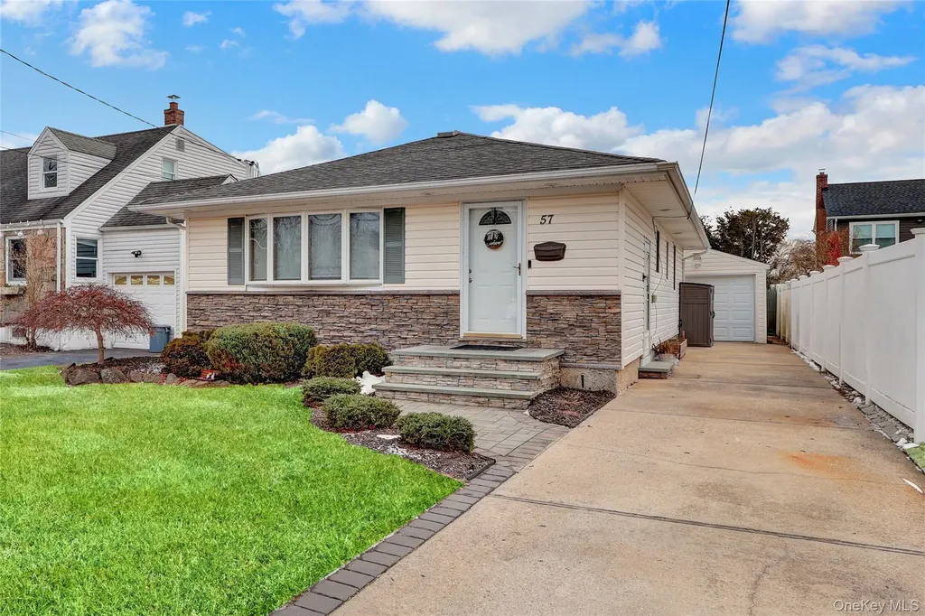 57 Roosevelt Drive Bethpage NY 11714