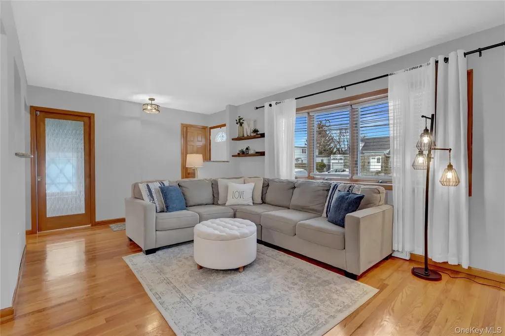 57 Roosevelt Drive Bethpage NY 11714