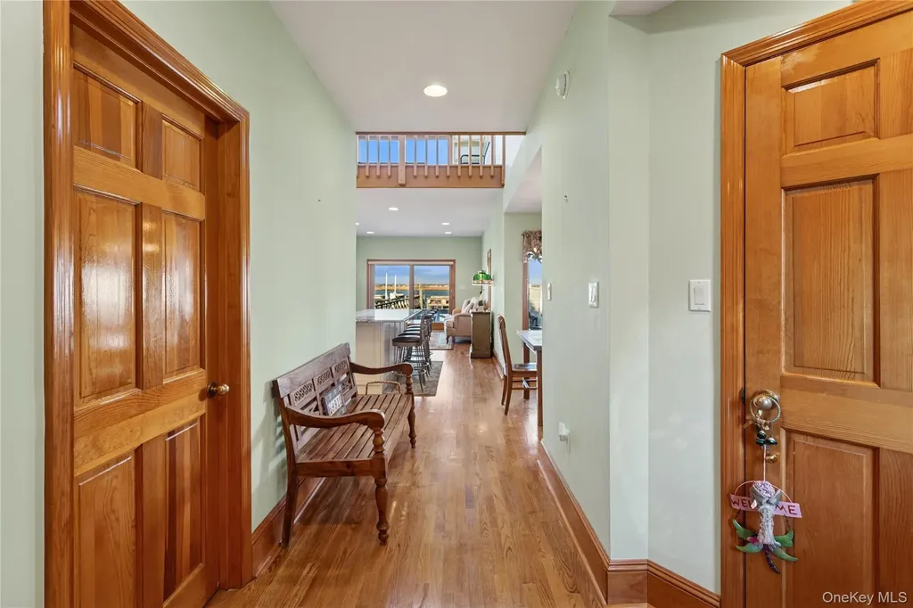 991 W Park Avenue Long Beach NY 11561