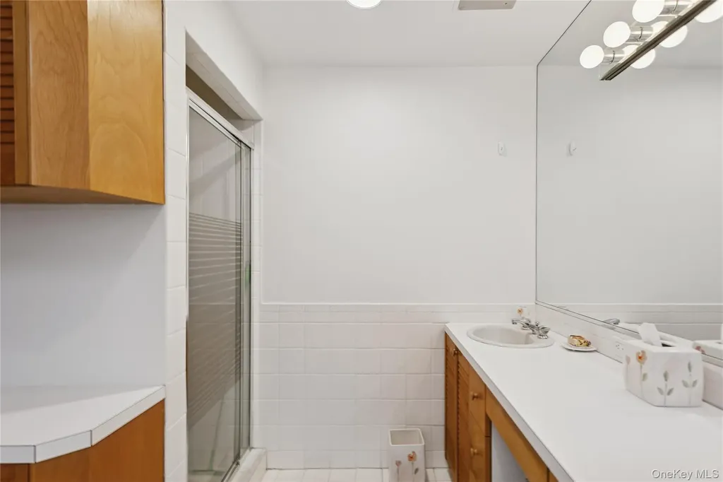 991 W Park Avenue Long Beach NY 11561