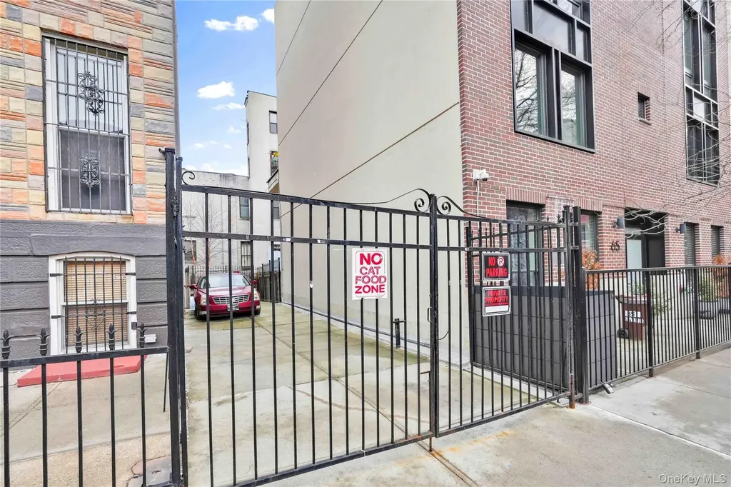 63 Irving Place Brooklyn NY 11238