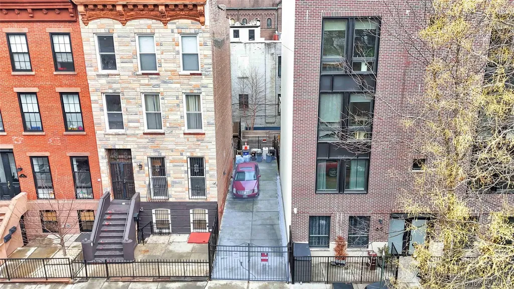 63 Irving Place Brooklyn NY 11238