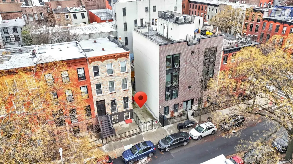 63 Irving Place Brooklyn NY 11238