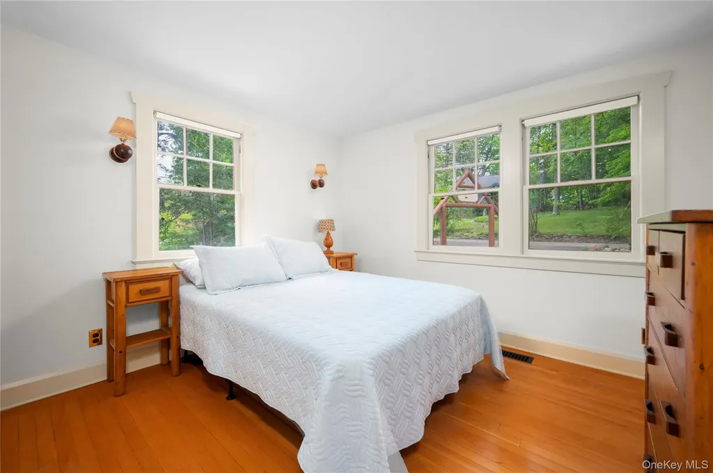 16 Locust Drive Cold Spring NY 10516