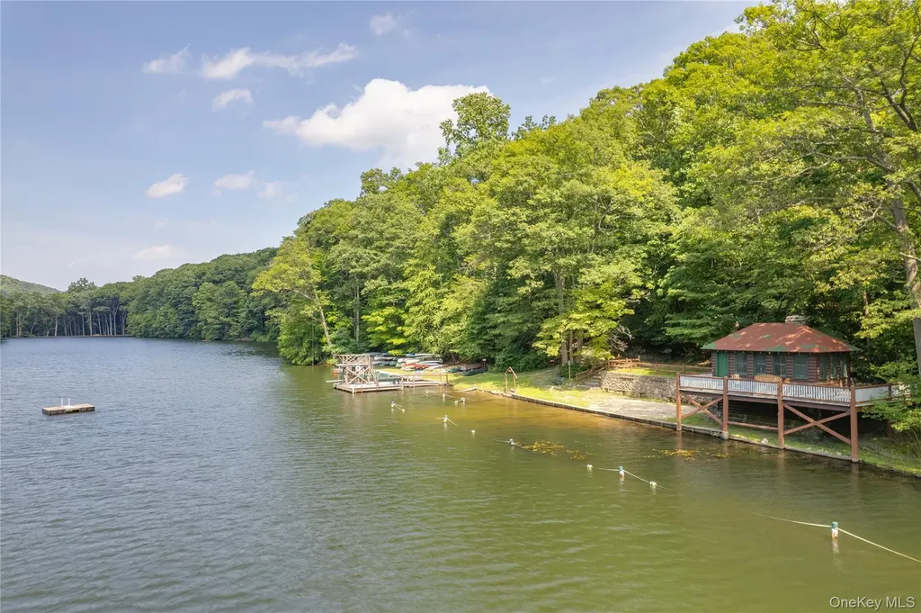 16 Locust Drive Cold Spring NY 10516