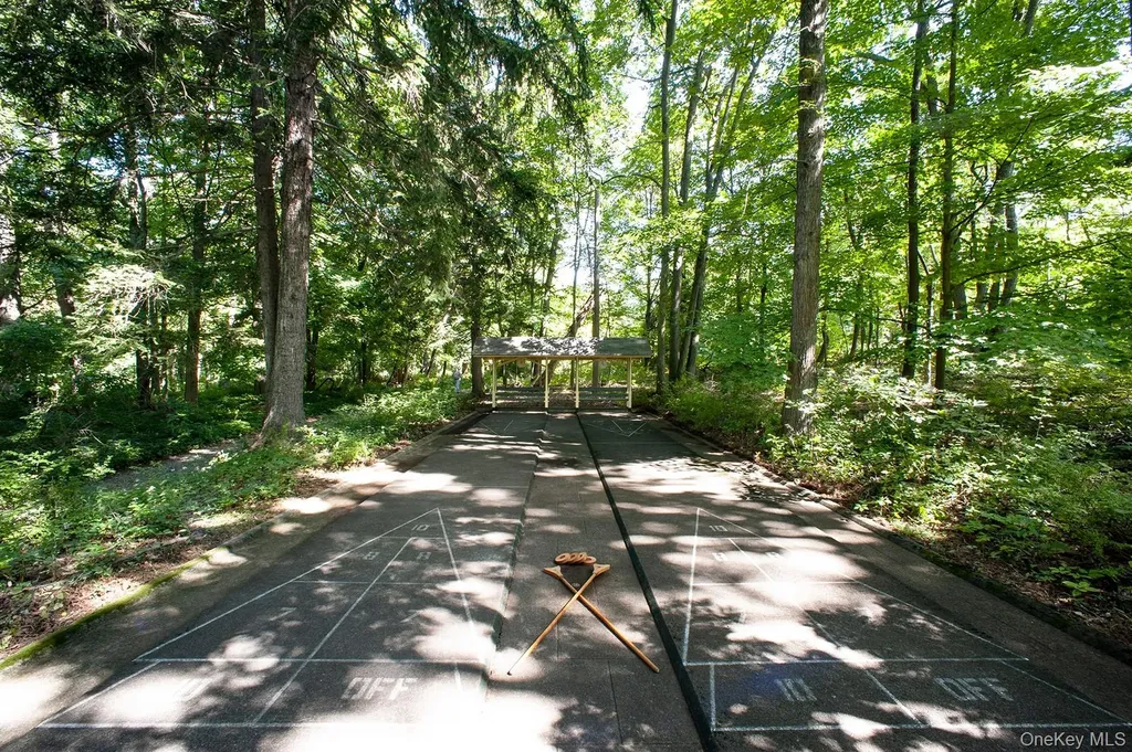 16 Locust Drive Cold Spring NY 10516