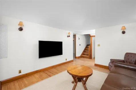 16 Locust Drive Cold Spring NY 10516
