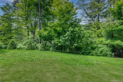 16 Locust Drive Cold Spring NY 10516
