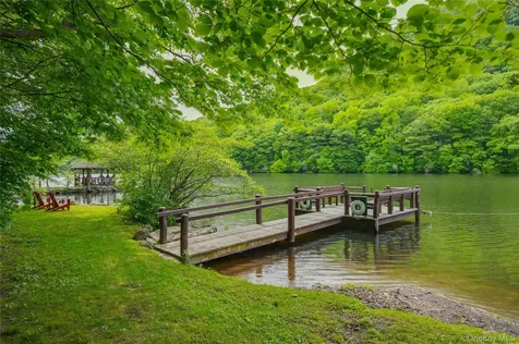 16 Locust Drive Cold Spring NY 10516