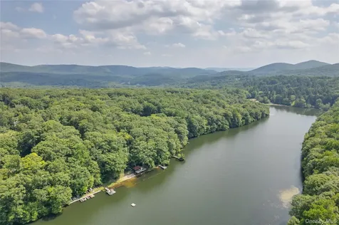 16 Locust Drive Cold Spring NY 10516