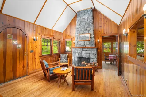 16 Locust Drive Cold Spring NY 10516