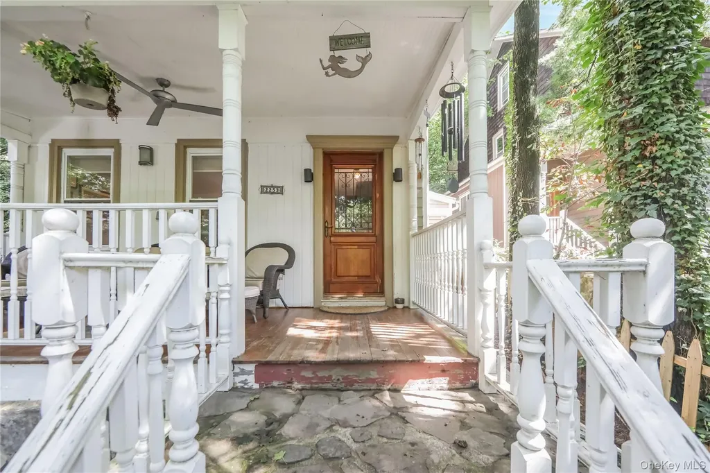 2253 Edsall Avenue Bronx NY 10463