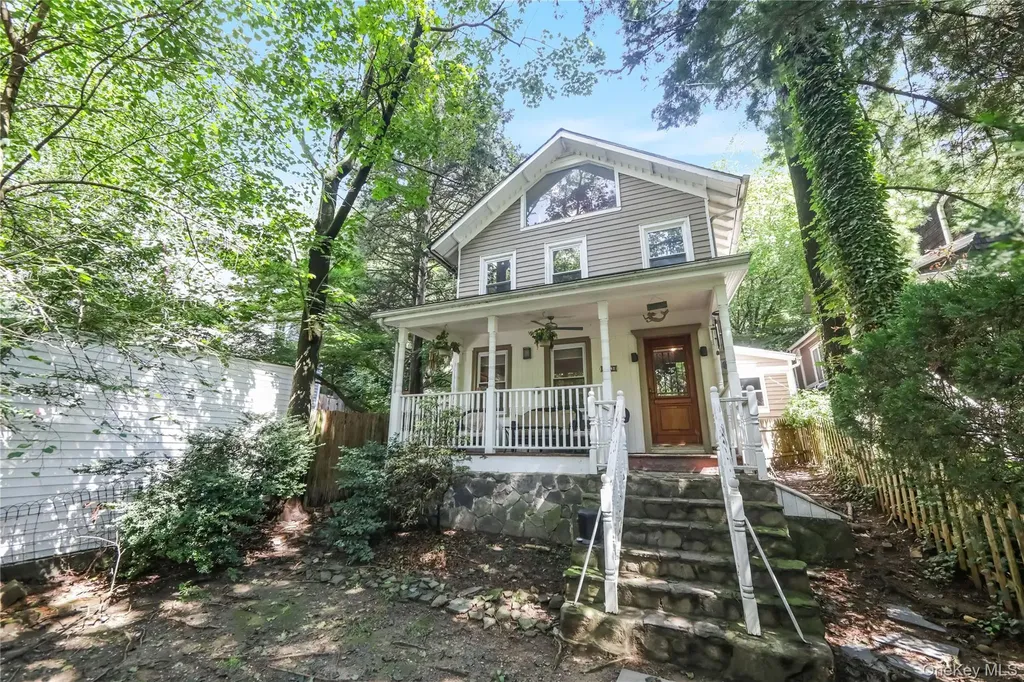 2253 Edsall Avenue Bronx NY 10463
