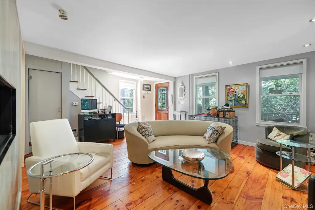 2253 Edsall Avenue Bronx NY 10463