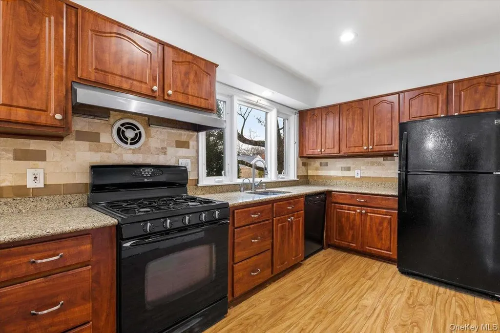 55 Del Rey Drive Mount Vernon NY 10552