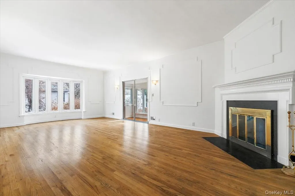 55 Del Rey Drive Mount Vernon NY 10552