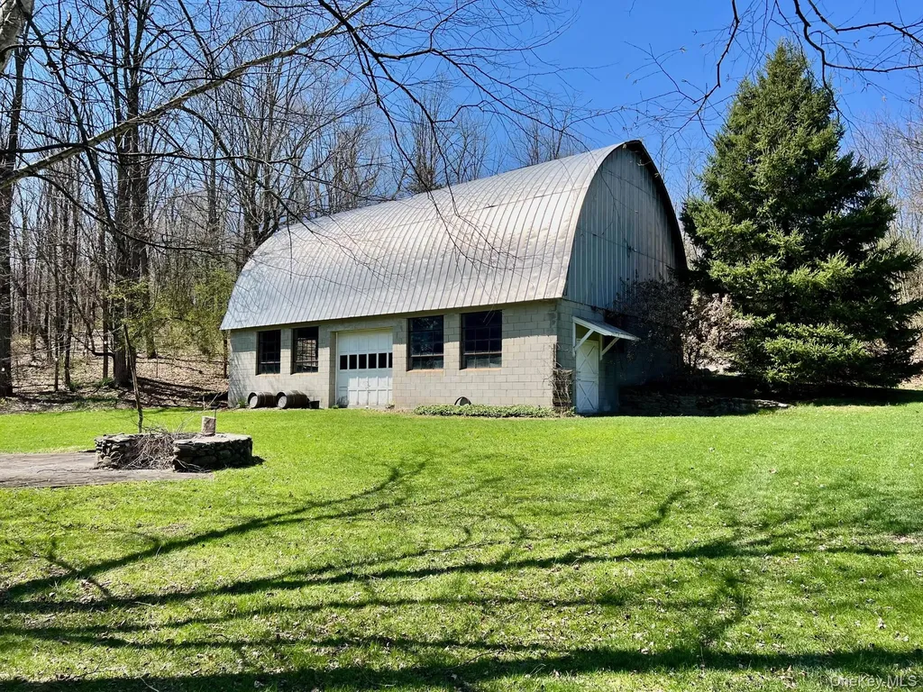 819 Van Wagner Road Poughkeepsie NY 12601