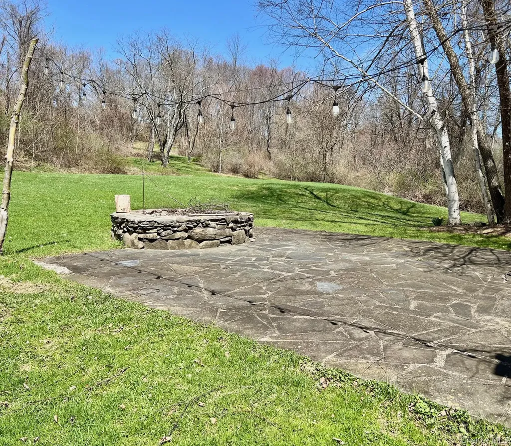 819 Van Wagner Road Poughkeepsie NY 12601