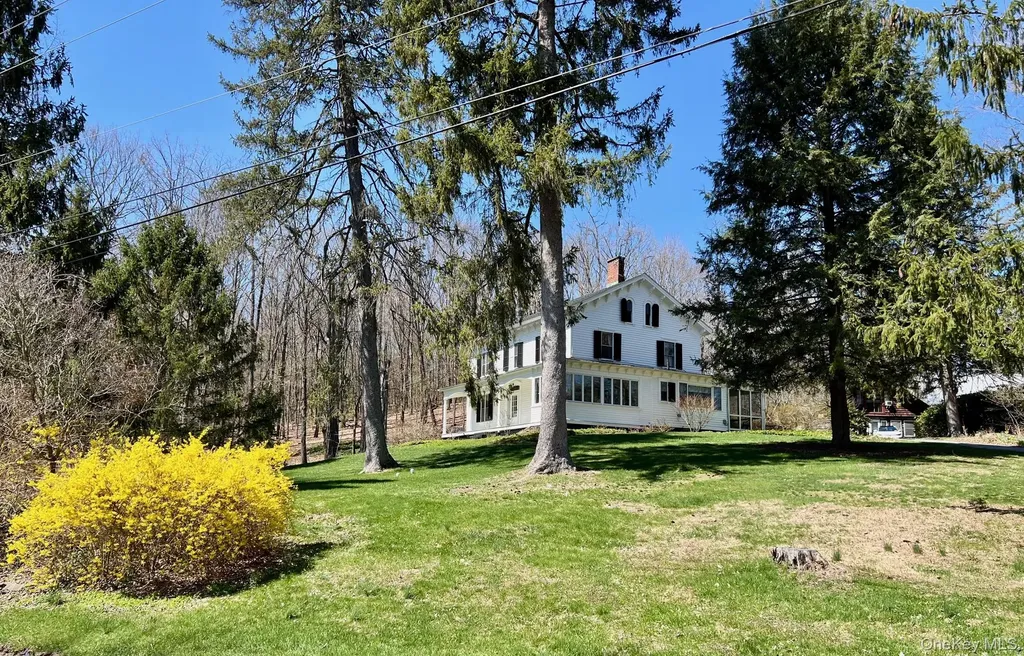 819 Van Wagner Road Poughkeepsie NY 12601