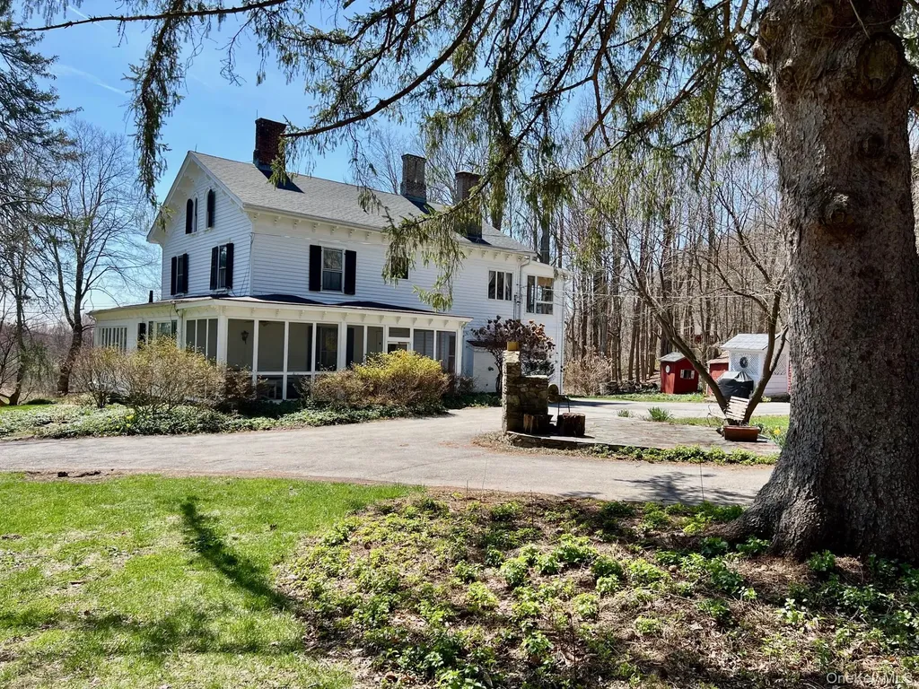 819 Van Wagner Road Poughkeepsie NY 12601
