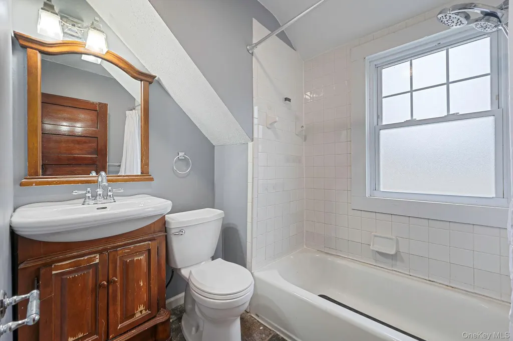 215 West Avenue Patchogue NY 11772