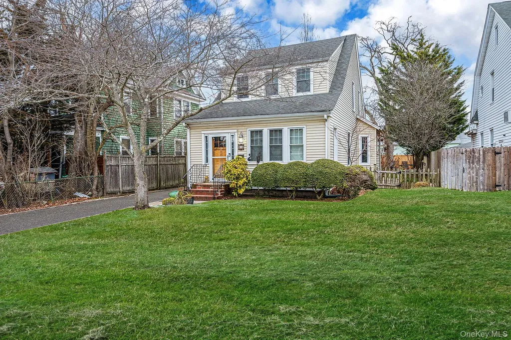 215 West Avenue Patchogue NY 11772