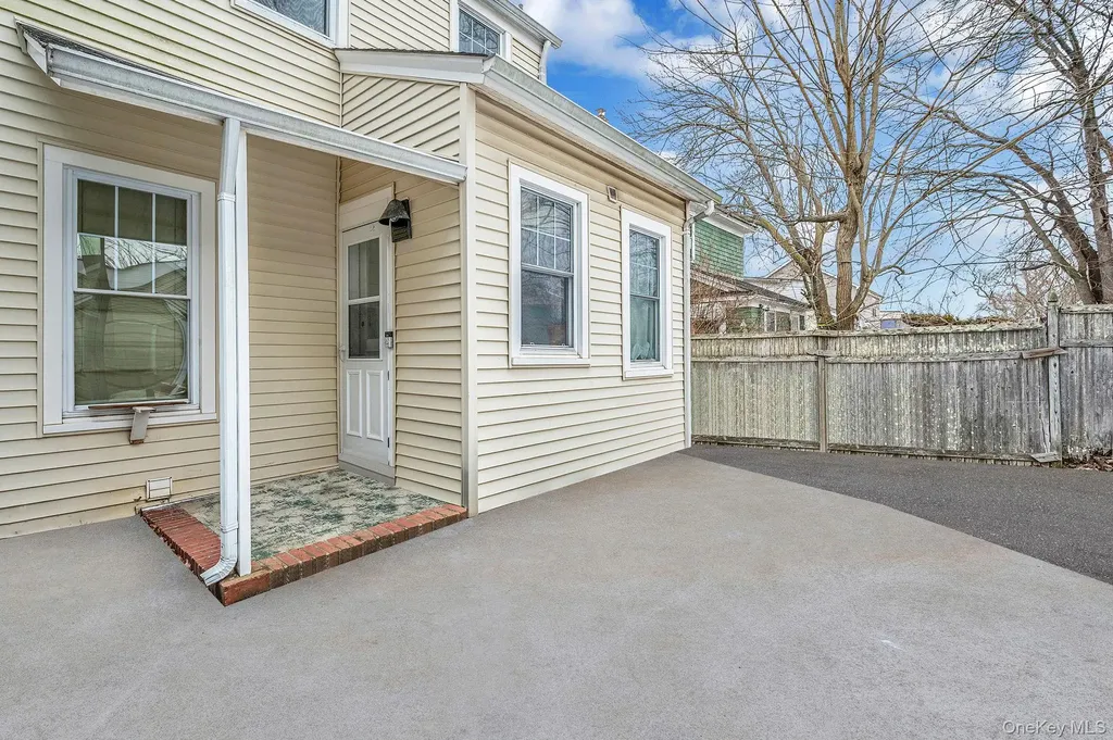 215 West Avenue Patchogue NY 11772