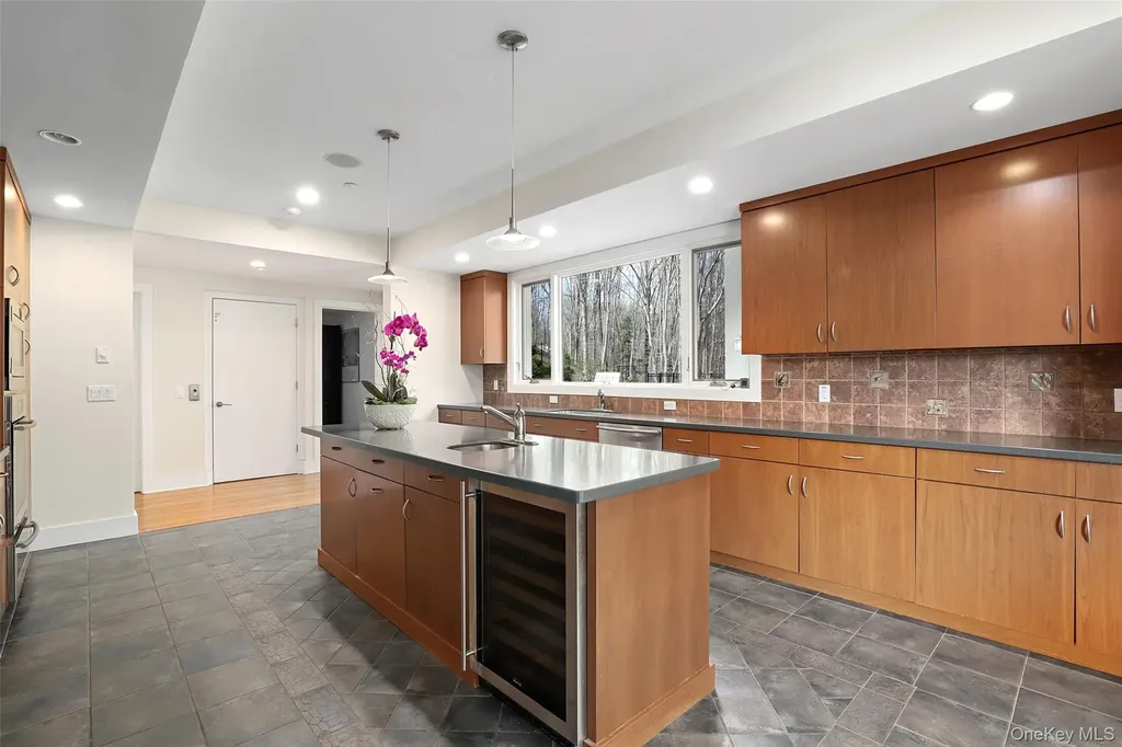 17 Fox Run Road Pound Ridge NY 10576
