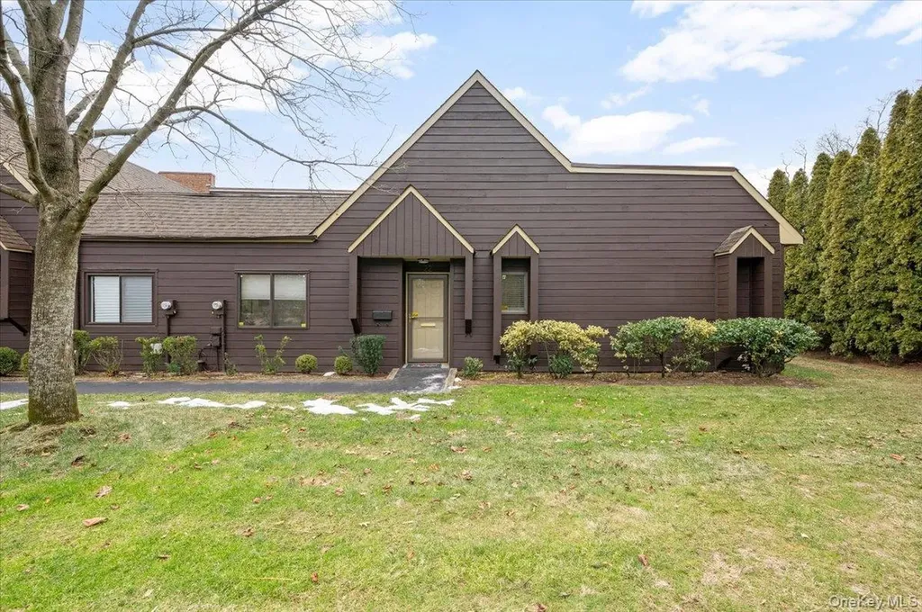 22 So. Gate Circle Massapequa Park NY 11762