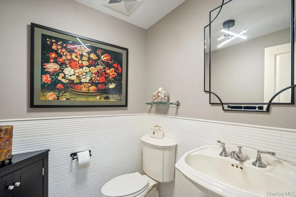 12 Chester Drive Great Neck NY 11021
