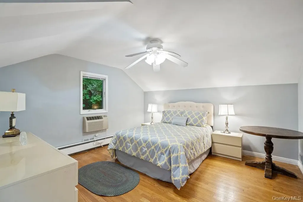 12 Chester Drive Great Neck NY 11021