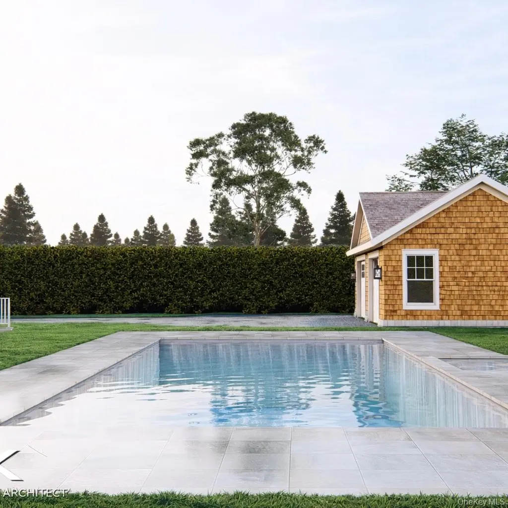 27 Adams Lane Southampton NY 11968