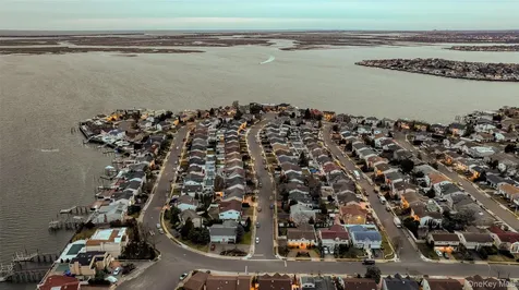 2686 Frances Street Bellmore NY 11710