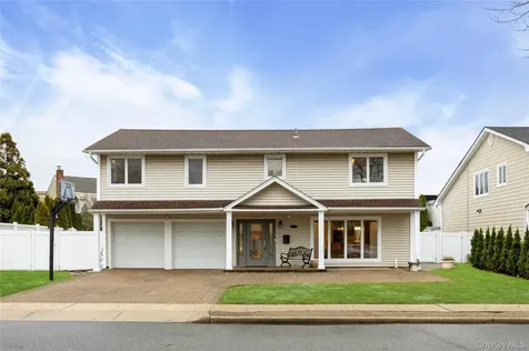 2686 Frances Street Bellmore NY 11710