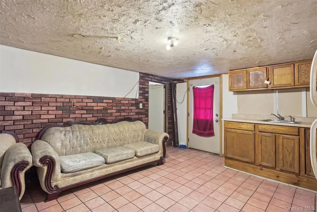 5562 Route 9g Hudson NY 12534