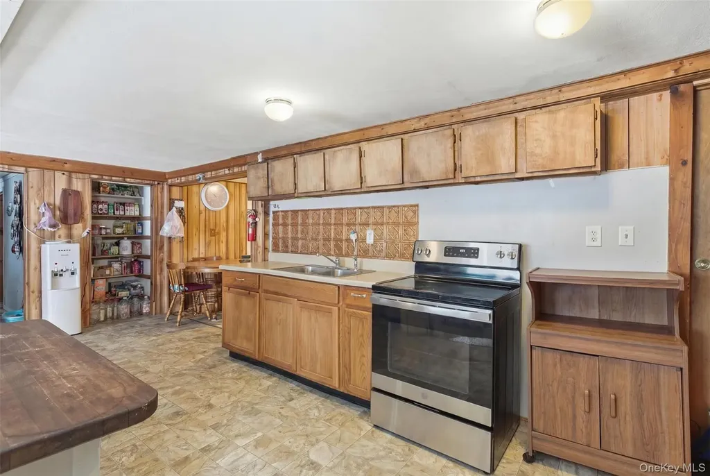 5562 Route 9g Hudson NY 12534