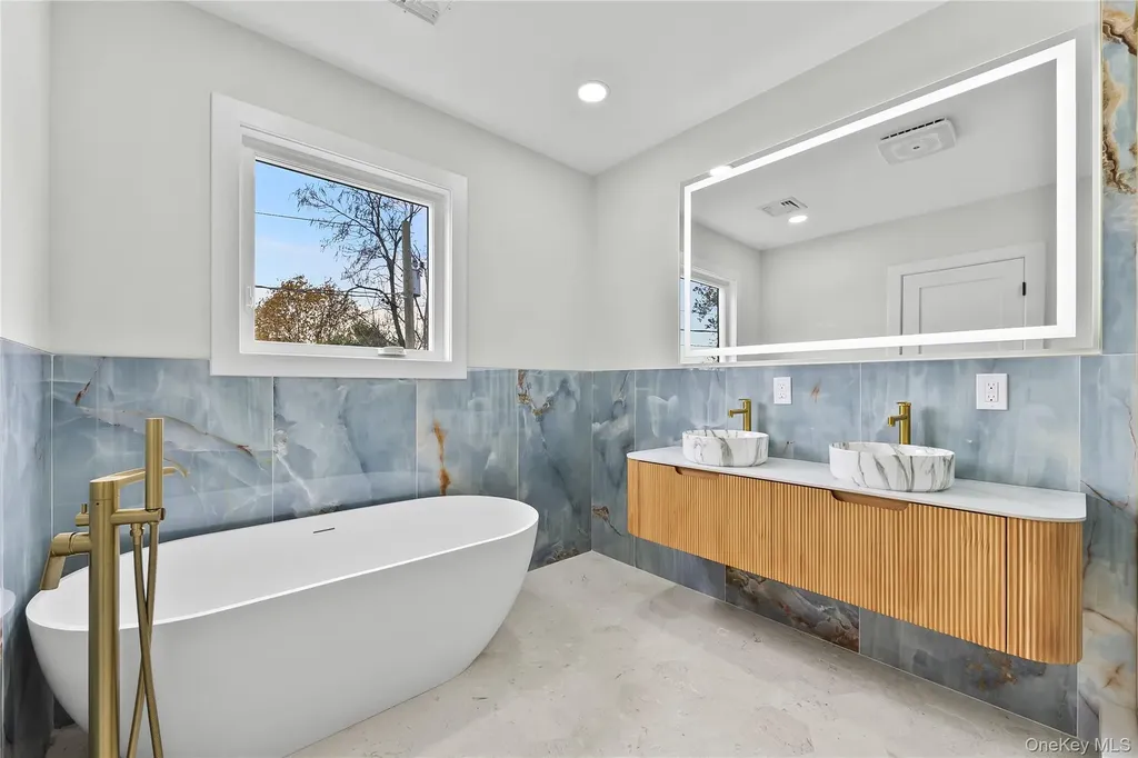 2 Orchid Road Levittown NY 11756