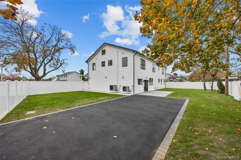 2 Orchid Road Levittown NY 11756