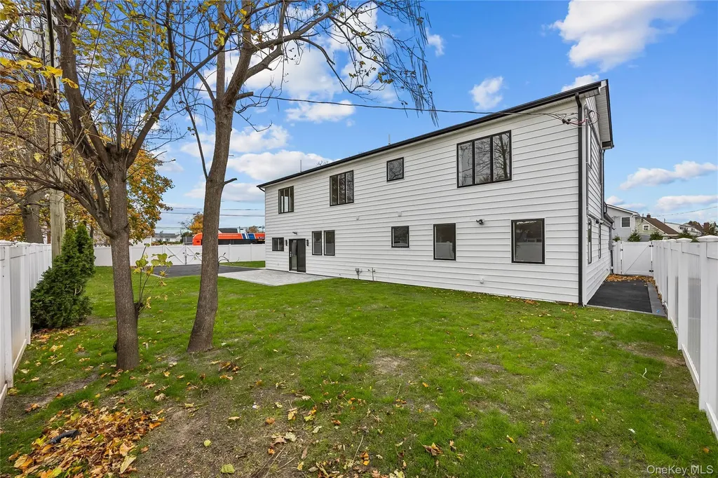 2 Orchid Road Levittown NY 11756