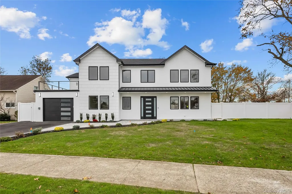 2 Orchid Road Levittown NY 11756
