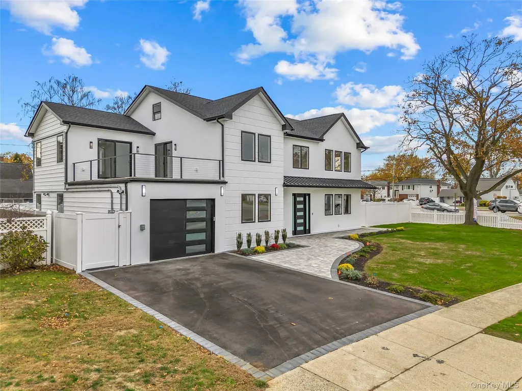 2 Orchid Road Levittown NY 11756
