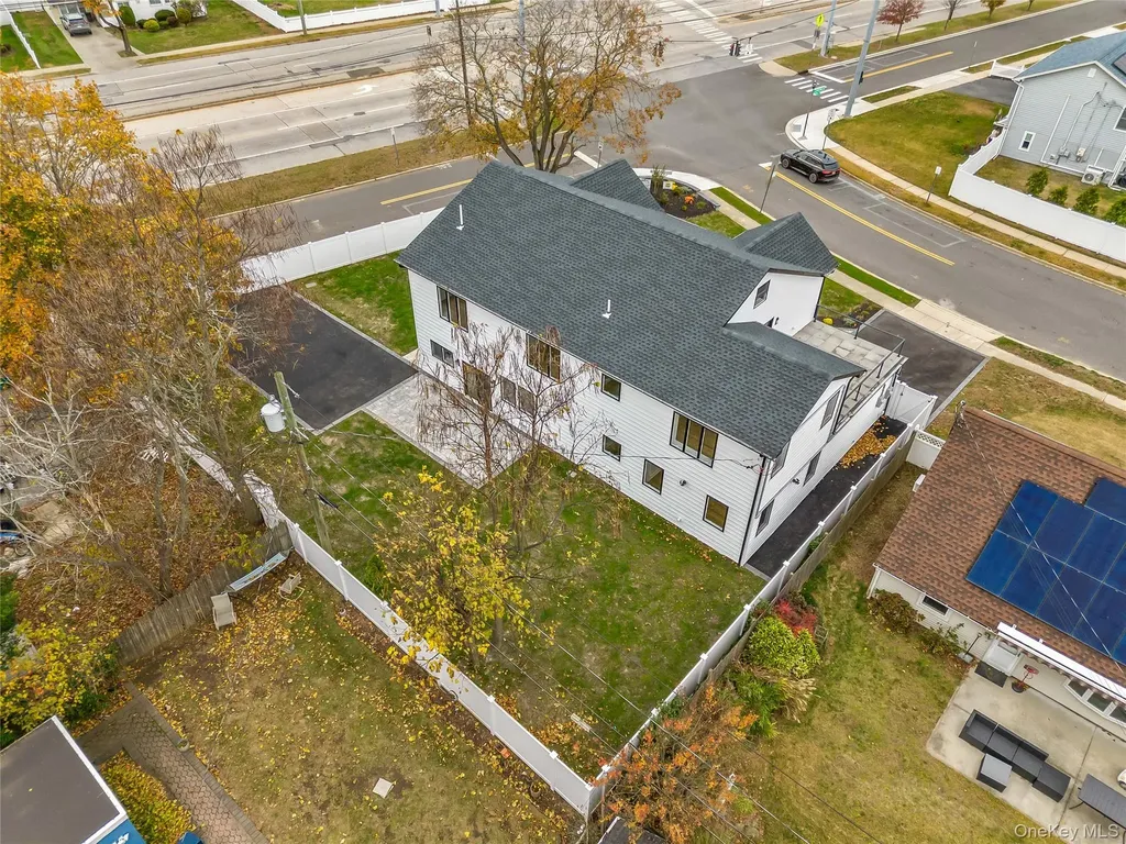 2 Orchid Road Levittown NY 11756